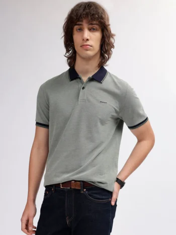 men green solid polo collar short sleeves t-shirt
